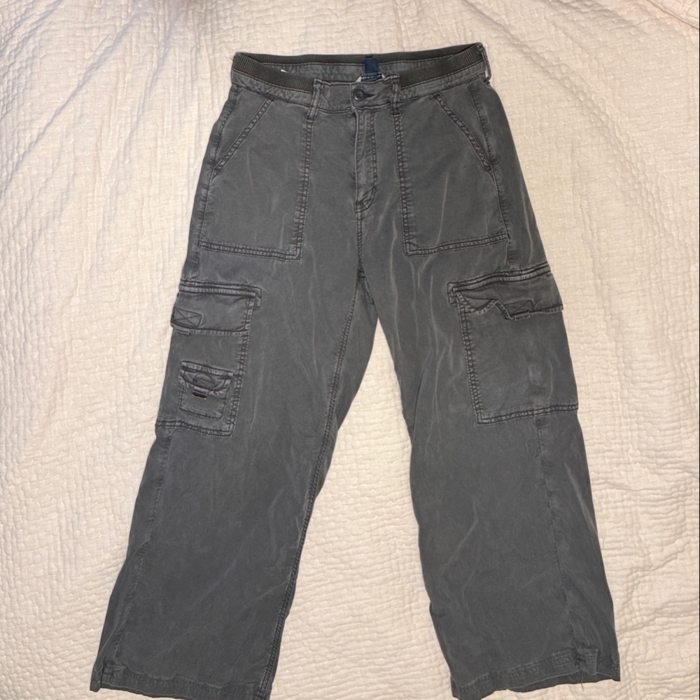 American Eagle Outfitters Gray Cargo Pants